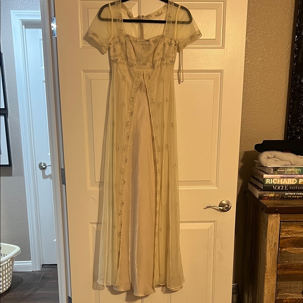 Elegant Cream Evening Bridgerton Gown